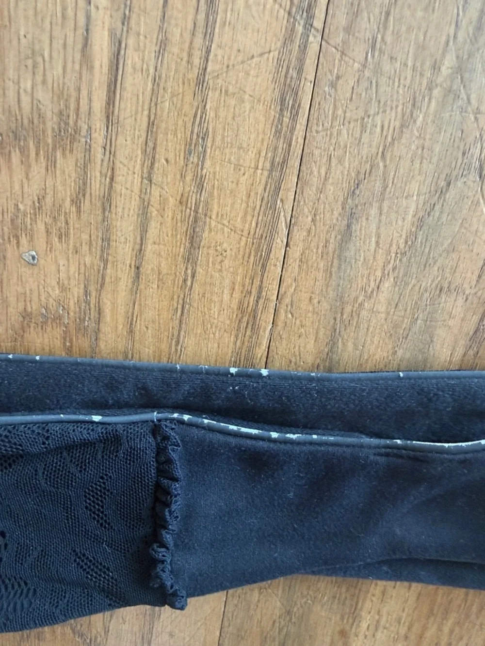 Womens black lululemon headband - Picture 5 of 5